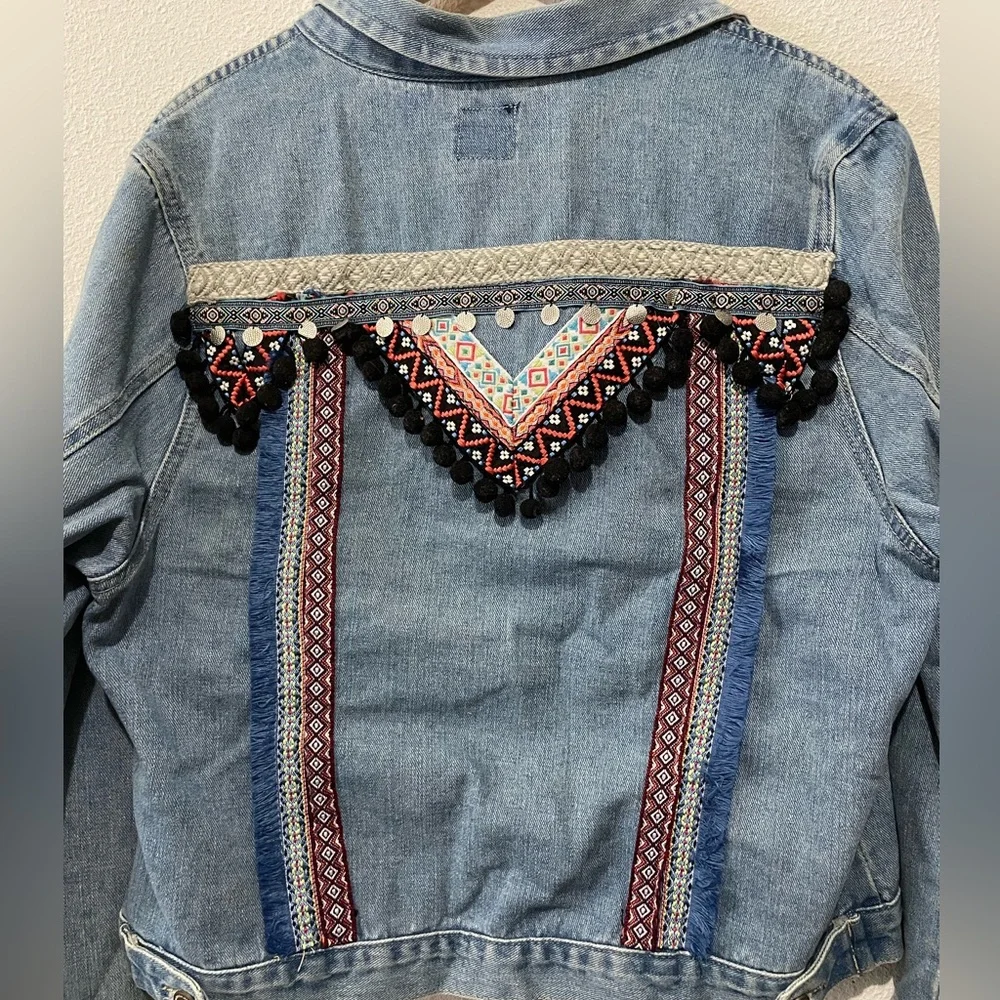 Statement Jacket - Picture 2 of 5